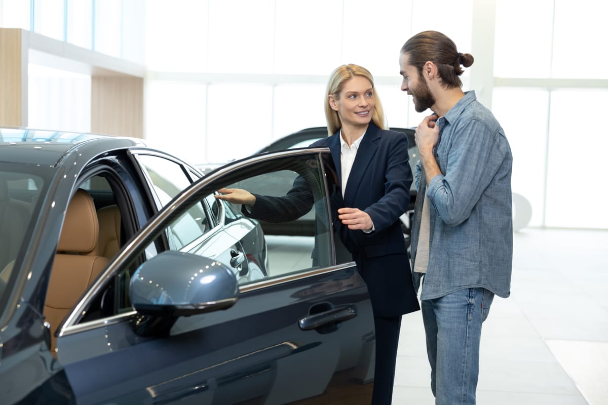 Condiții închiriere auto? Ce trebuie să respecte un șofer înainte de a prelua o mașină?